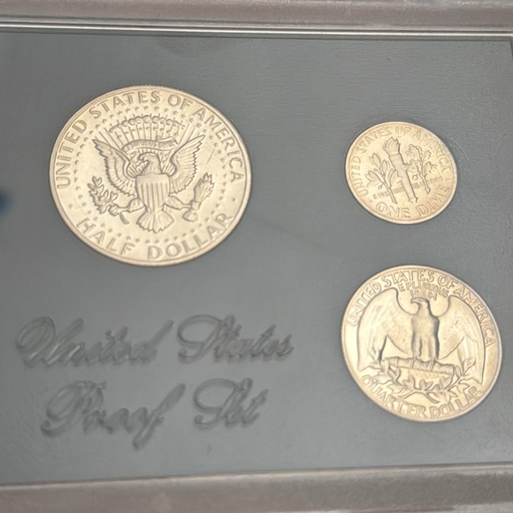 United States Proof Set 1972 - Picture 7 of 9